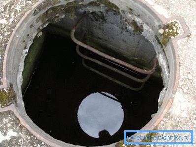 Zaplavená inspekční jáma